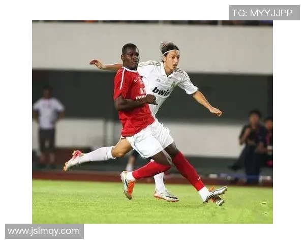 2014年广州恒大与柏队激战回顾:巅峰对决中的精彩瞬间与战术分析